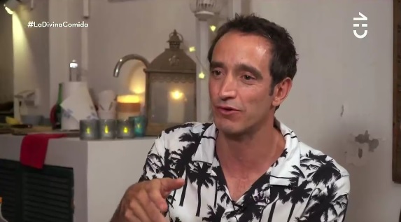 Nicolás Saavedra reveló en La Divina Comida que su padre murió producto del VIH