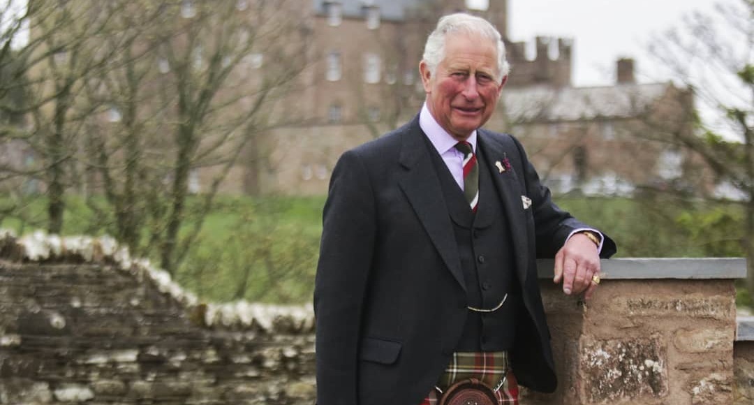 Así es el hogareño hotel que abrió el príncipe Carlos en castillo donde veranea con Camilla Parker