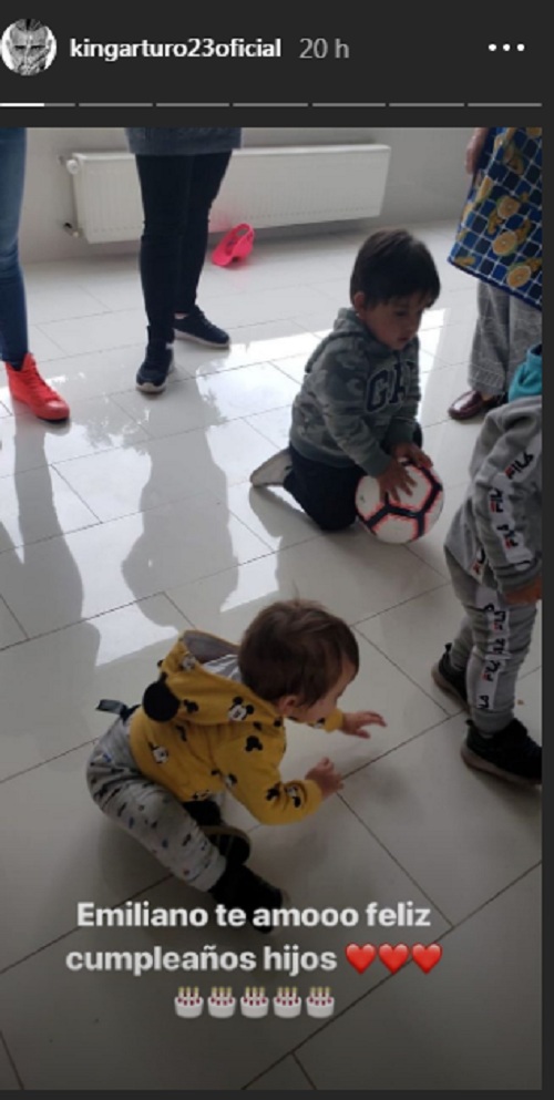 arturo vidal y su hijo emiliano