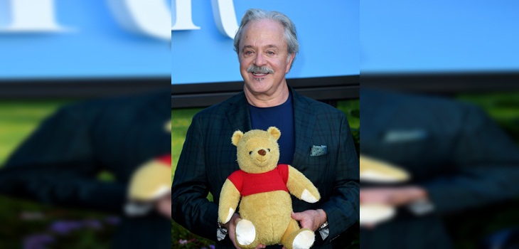 Actor tras la voz de Winnie The Pooh es acusado de abuso sexual y maltrato animal
