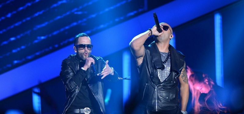 Wisin sufrió aparatosa caída en pleno concierto en Estados Unidos: terminó en el hospital