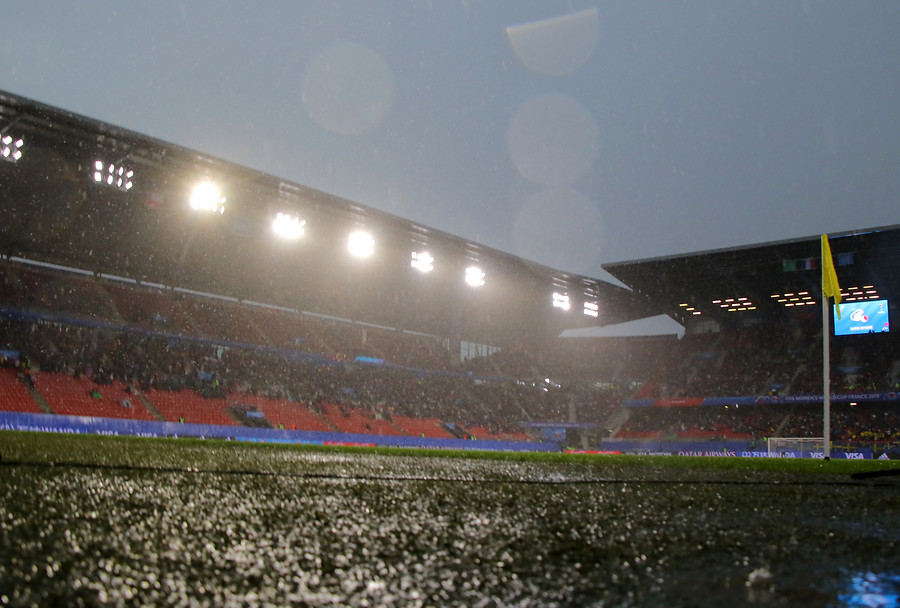 Tormenta en partido Chile Suecia