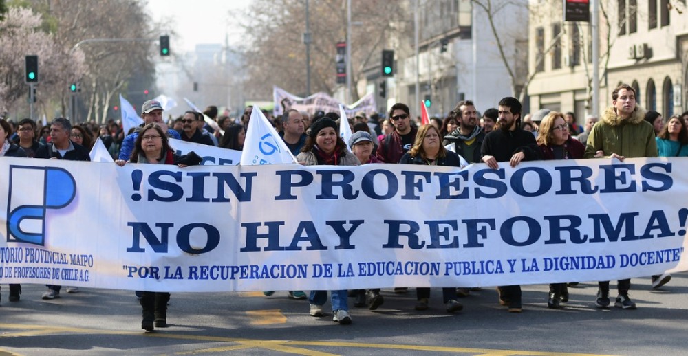 ¿Por qué se fueron a paro los profesores? Estas son sus demandas y las respuestas de Mineduc