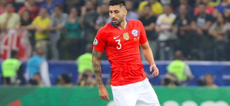 El gesto de 'bienvenida' que utilizó Maripán con futbolista colombiano para descolocarlo en partido