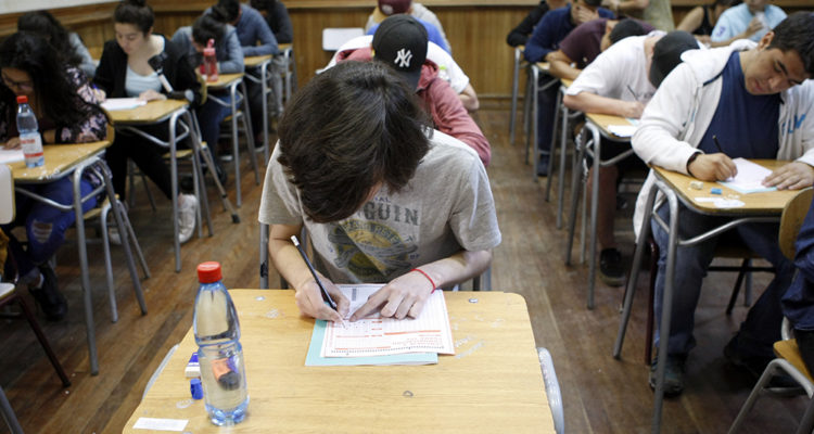 Mineduc ajusta los contenidos en Prueba de Transición que reemplazará a PSU: Demre publicó temarios