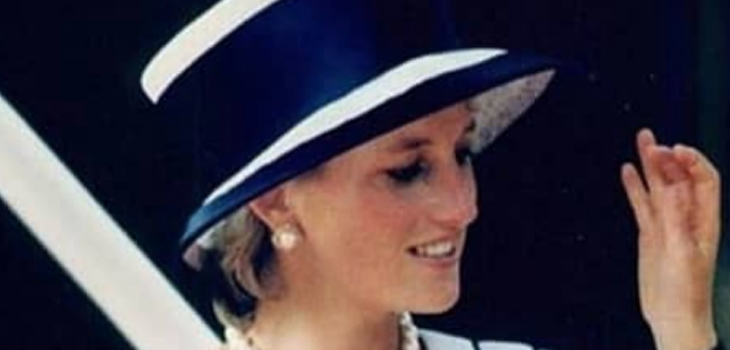 Todo un acierto: Melania Trump se luce con atuendo inspirado en la princesa Diana