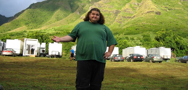 El actor chileno de 'Lost' Jorge García se casó con peculiar atuendo: se vistió de gorila