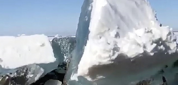 Impresionante registro de “Tsunami de hielo” al norte de Rusia genera impacto en redes