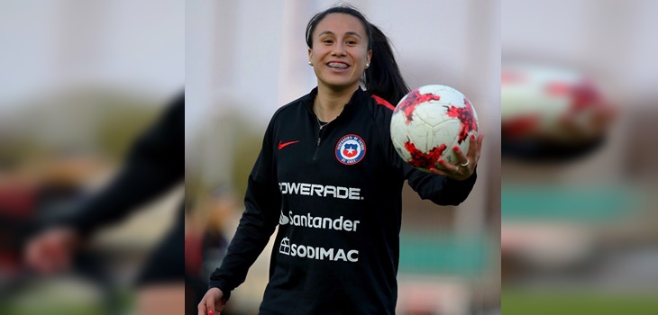 Camila Sáez recibió dura noticia tras jugar por la 'Roja' en el Mundial: su abuela había fallecido