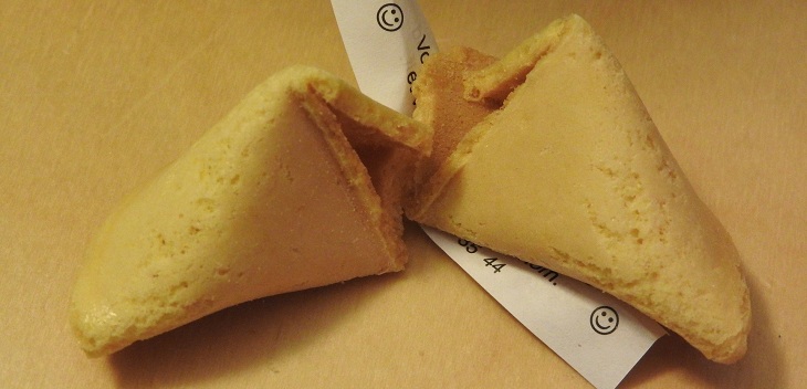 Hombre jugó en la loteria los números que venían en la 'galleta de la fortuna' y se hizo millonario