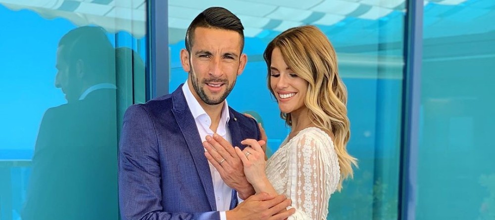 Mauricio Isla dedicó romántico mensaje a Gala por su aniversario y hasta le envió regalos a España