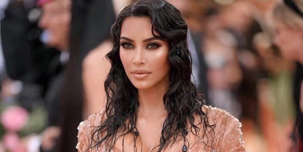 Kim Kardashian se luce en revista Vogue Japón con erótica y experimental sesión de fotos