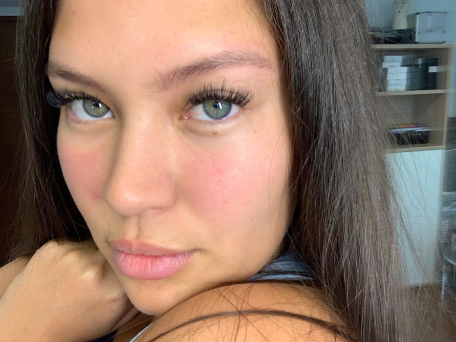 La atrevida sesión de fotos que Michelle Carvalho realizó en Isla de Pascua: posó desnuda