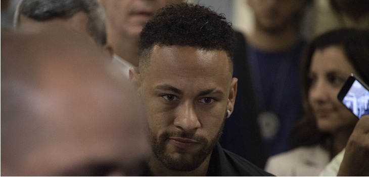 Sale a la luz la conversación de WhatsApp que mantuvieron Neymar y modelo que lo acusa de violación