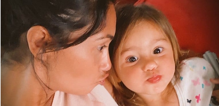 Hija menor de Pamela Díaz derritió corazones en redes cantando un viejo y reconocido 'hit' infantil