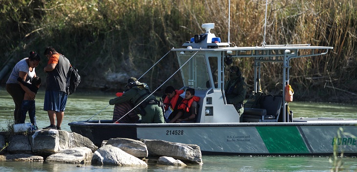 Padre e hija salvadoreños murieron ahogados al intentar cruzar a EEUU: imagen ha impactado al mundo