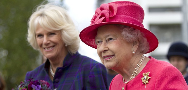 La despectiva forma en que la reina Isabel llamó a Camilla Parker tras la muerte de Diana de Gales