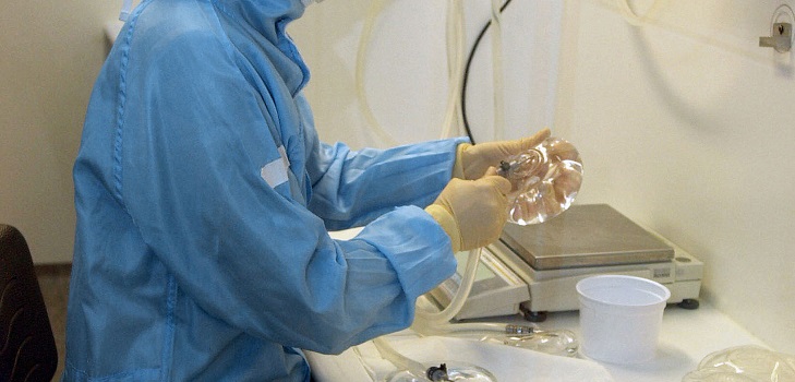 Retiran de todo el mundo implantes mamarios ligados a un raro tipo de cáncer