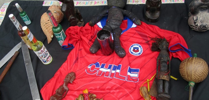 Chamanes peruanos realizan conjuro para que su selección le gane a Chile en semifinales