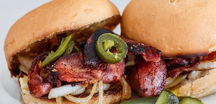 ¿Una ayuda extrema? Pulsera de Amazon te da un golpe de corriente si comes mucha comida 'chatarra'