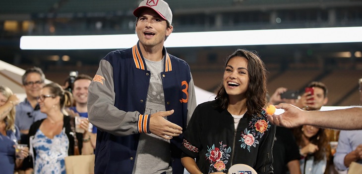 Ashton Kutcher y Mila Kunis cantaron conocido hit infantil en español y causaron furor en las redes