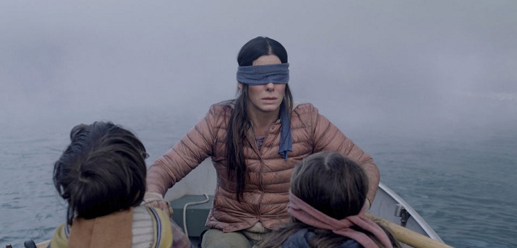 La hilarante parodia de Netflix al eclipse solar en Chile: ocupó emblemática escena de 'Bird Box'