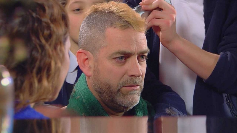 Emocionante escena en Amar a Morir: Caco se rapó al cero para seguir su tratamiento contra el cáncer