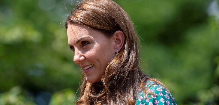 Las burlas de amigos del príncipe William sobre la madre de Kate Middleton que ella debió soportar