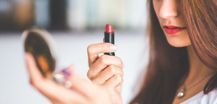 Con solo 3 productos: el truco de maquillaje para engrosar tus labios que de seguro querrás probar