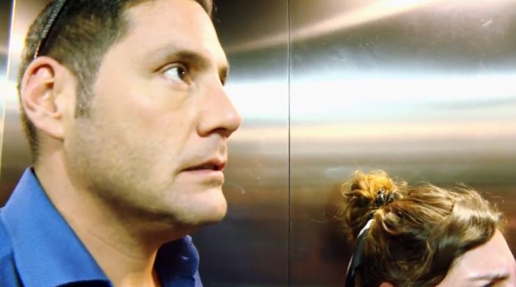 Francisco Saavedra sufrió (otra vez) un chascarro en Contra Viento y Marea