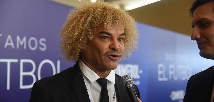 Irreconocible: Carlos Valderrama cambió histórica cabellera crespa por un nuevo look con pelo liso