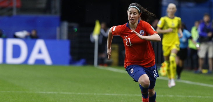 El insólito motivo por el que seleccionada de la 'Roja' fue amenazada por hinchas de su club