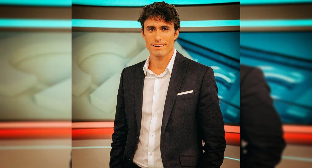 “Dicen que soy apitutado”: Roberto Cox y su defensa tras asumir conducción de CHV Noticias