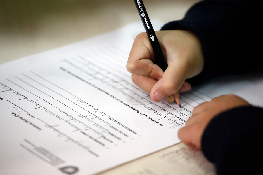 La carta con la que un niño de 6° básico pide ayuda tras sufrir homofobia en colegio capitalino