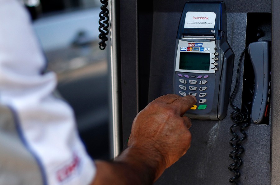 Los riesgos a la salud que tiene manipular excesivamente las boletas: podrían causar cáncer