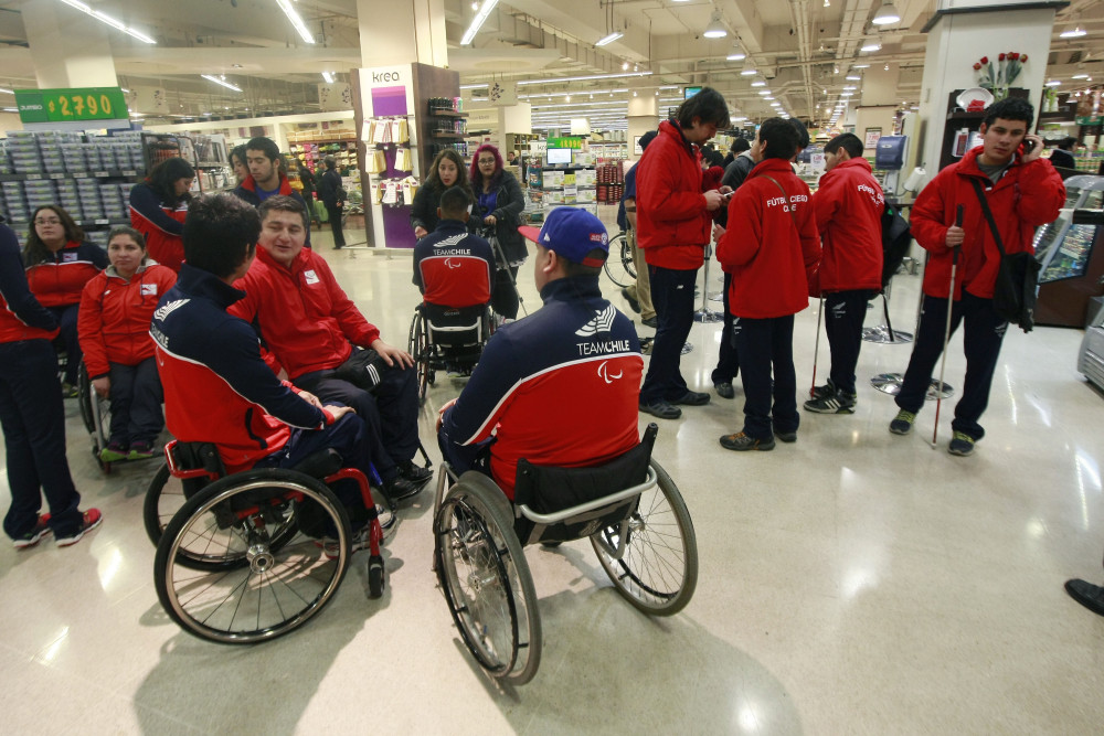 Primer grupo de atletas chilenos inició travesía en los Juegos Parapanamericanos de Lima