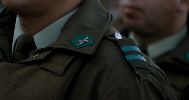 Confirman absolución de carabinero acusado de violar a menor de 14 años: se casó con ella