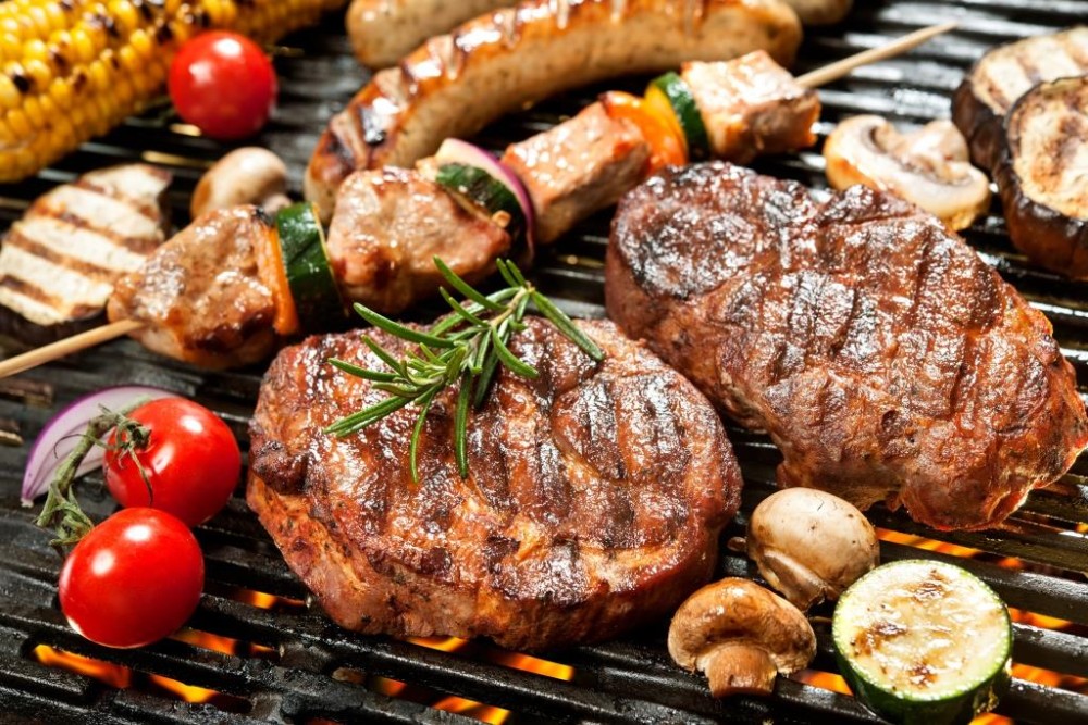 ¿Pensando en el 18? Los mejores tips para comprar, conservar y cocinar la carne para un asado