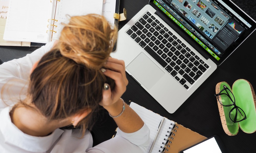 Las ventajas de disminuir la jornada laboral en Chile: estas enfermedades crónicas podrían evitarse