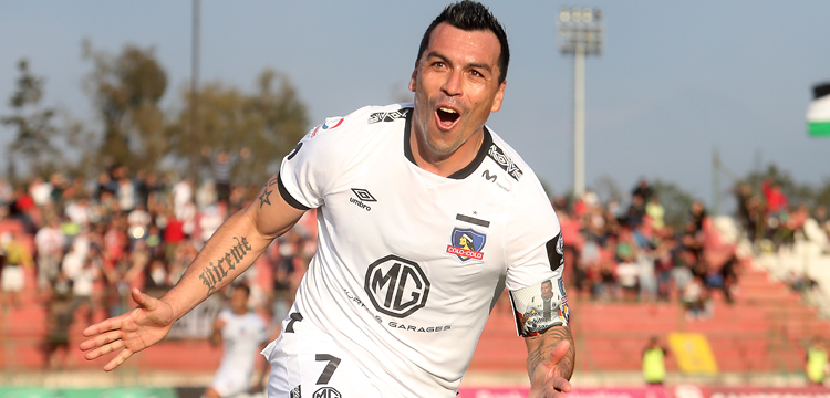 Esteban Paredes igualó récord de máximo goleador de la Primera División: 