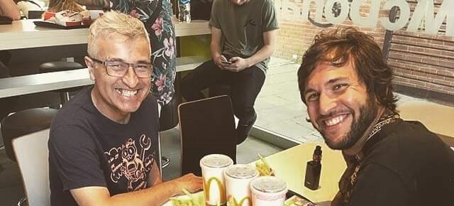 Jorge González fue fotografiado comiendo en McDonald's con Gonzalo Yáñez y desató debate en Twitter