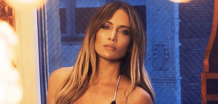 Critican a Jennifer Lopez por lucir pronunciado escote en visita al Muro de los Lamentos