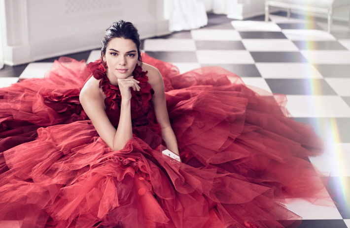 Nueva polémica para las Kardashian: acusan a Kendall Jenner de apropiación cultural por un peinado