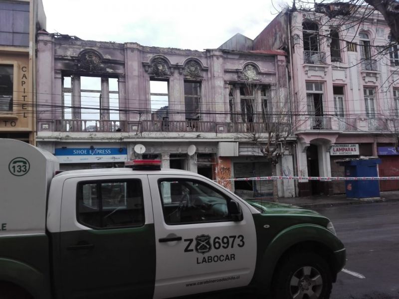 22 locales con daños y 46 damnificados: el balance de incendio que afectó a inmuebles en Valparaíso