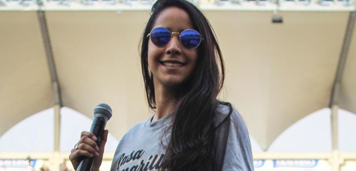 Cari Monteci: la historia de la joven que creó canción para La Roja femenina y ama el fútbol