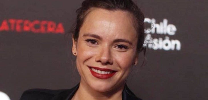 María Gracia Omegna luce públicamente su embarazo junto a Valenzuela en estreno de película 'Araña'