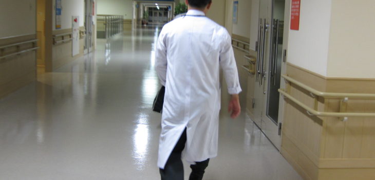 Confirman contagio de Covid-19 en médico denunciado por no respetar cuarentena y atender pacientes