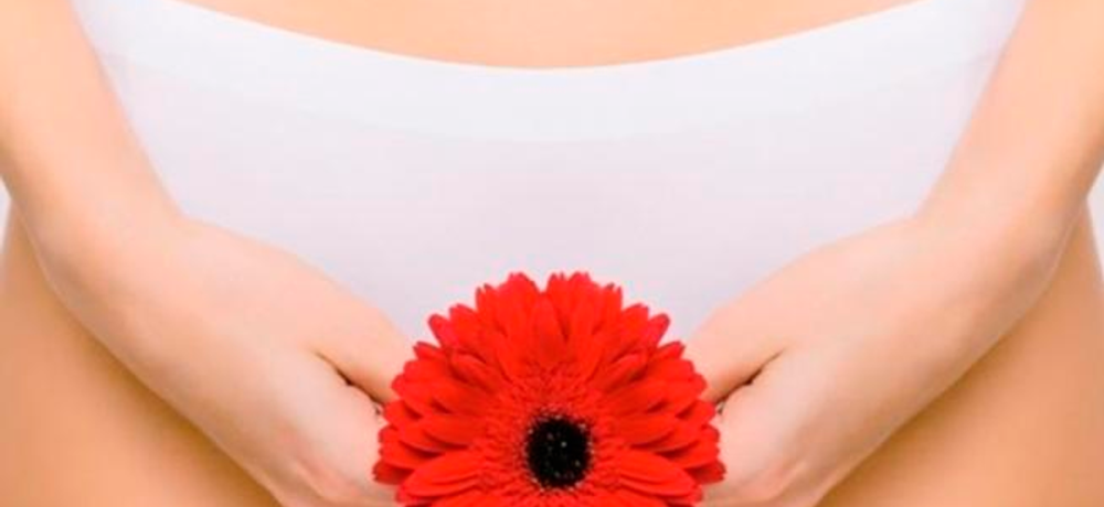 Matrona advierte aumento de alergias íntimas por uso de toallas higiénicas y tampones