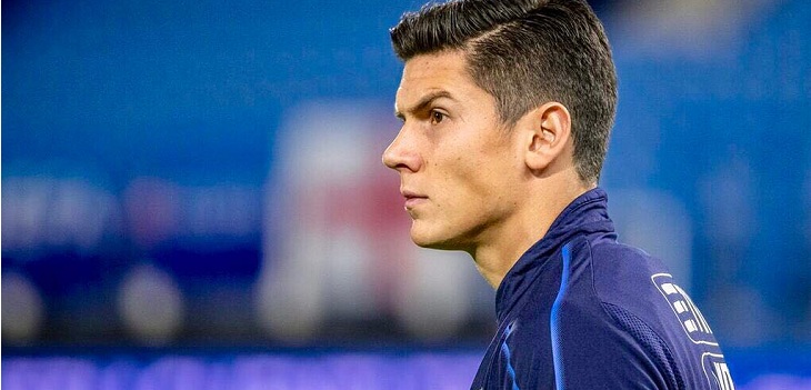 Los curiosos regalos que sitio pornográfico le envió a futbolista italiano que es fan de la página