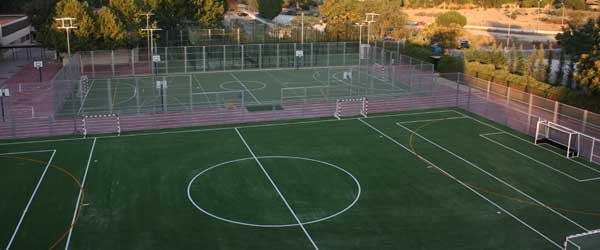 El colegio privado de las princesas Leonor y Sofía de España es más barato que uno de elite de Chile